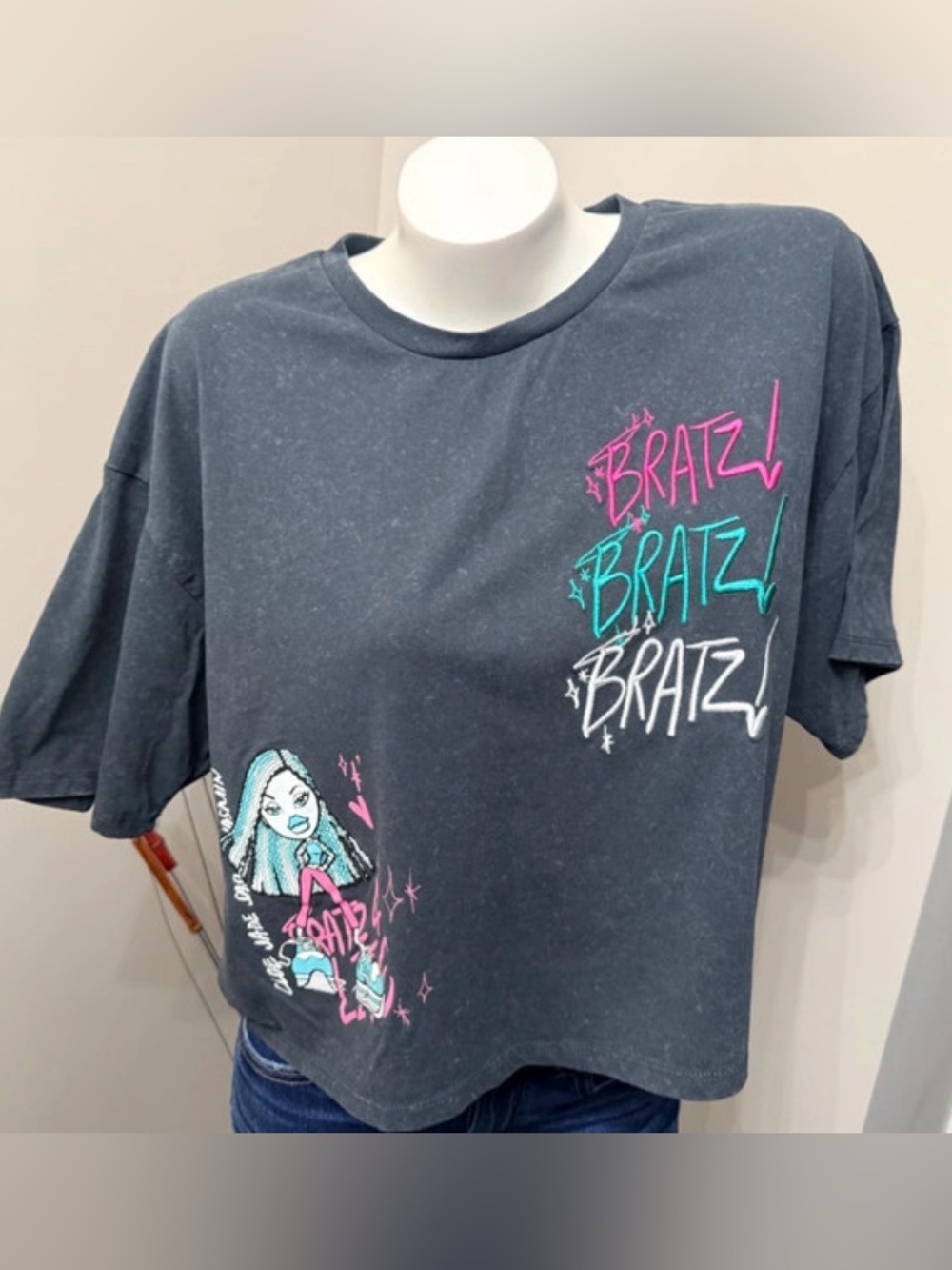 Bratz cropped Boxy Oversized T-shirt Black Gray Wash embroidered
